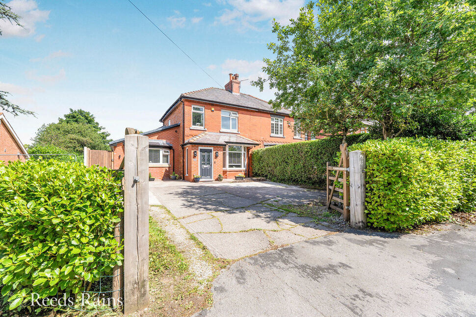 Main image of 5 bedroom Semi Detached House for sale, Lancaster Lane, Leyland, Lancashire, PR25