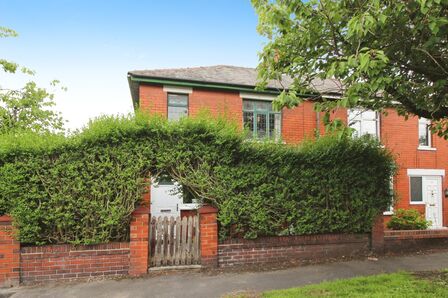 Cross Street, 3 bedroom Semi Detached House for sale, £120,000