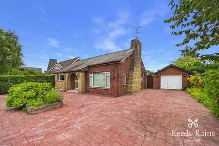 Kent Drive, 3 bedroom Detached Bungalow for sale, &pound;400,000