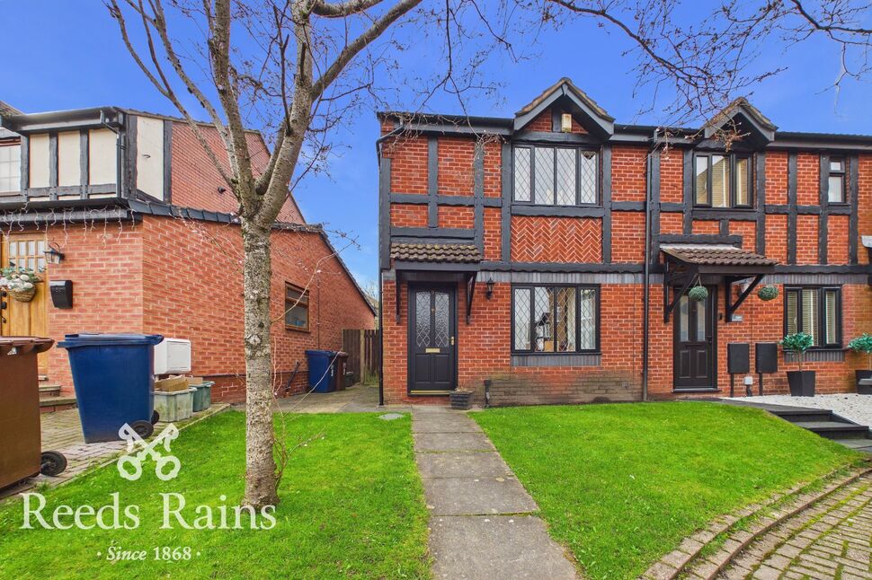 Main image of 3 bedroom End Terrace House for sale, Stratfield Place, Leyland, Lancashire, PR25
