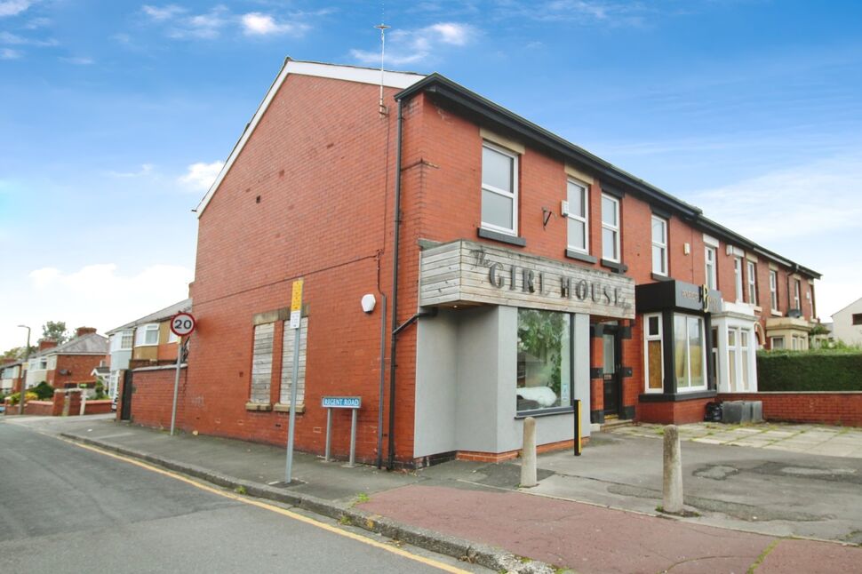 Main image of 2 bedroom Semi Detached Flat to rent, Towngate, Leyland, Lancashire, PR25