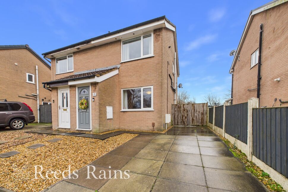 Main image of 2 bedroom Semi Detached House for sale, Oak Croft, Clayton-le-Woods, Lancashire, PR6