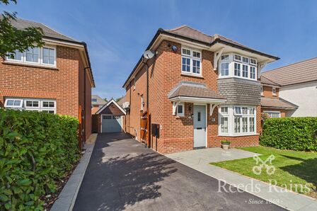 Green Hill Drive, 4 bedroom Detached House for sale, &pound;375,000