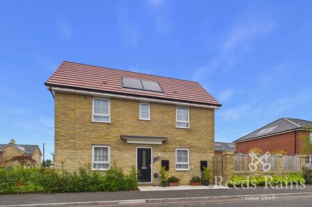 Lion Gardens, 3 bedroom Semi Detached House for sale, &pound;240,000