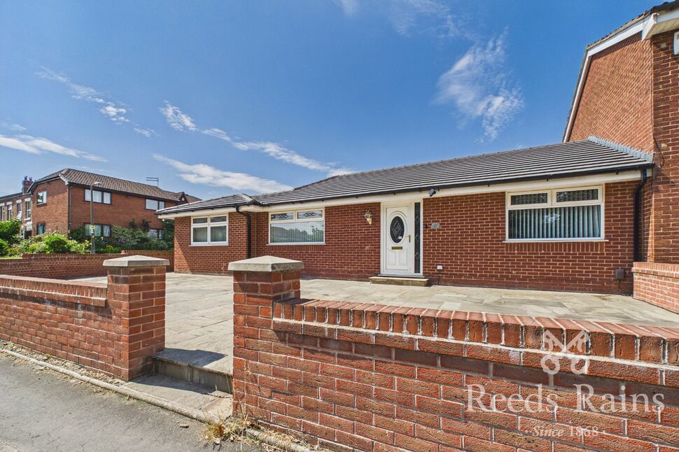 3 bedroom Semi Detached Bungalow for sale