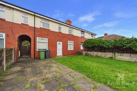 Lytham Road, 3 bedroom Mid Terrace House to rent, &pound;995 pcm