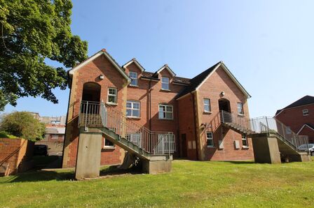 Beechfield Mews, 2 bedroom  Flat to rent, £750 pcm