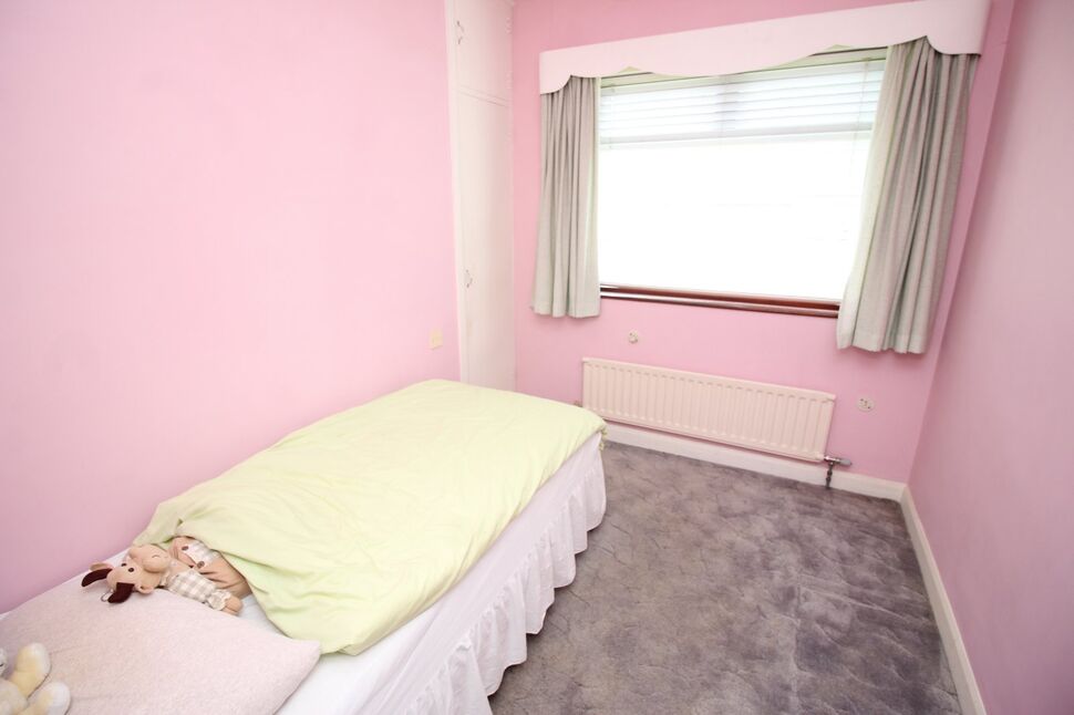 3 bedroom Detached Bungalow for sale, Moira Road, Lisburn, BT28 £220,000