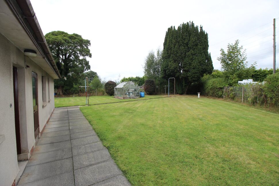3 bedroom Detached Bungalow for sale, Moira Road, Lisburn, BT28 £220,000
