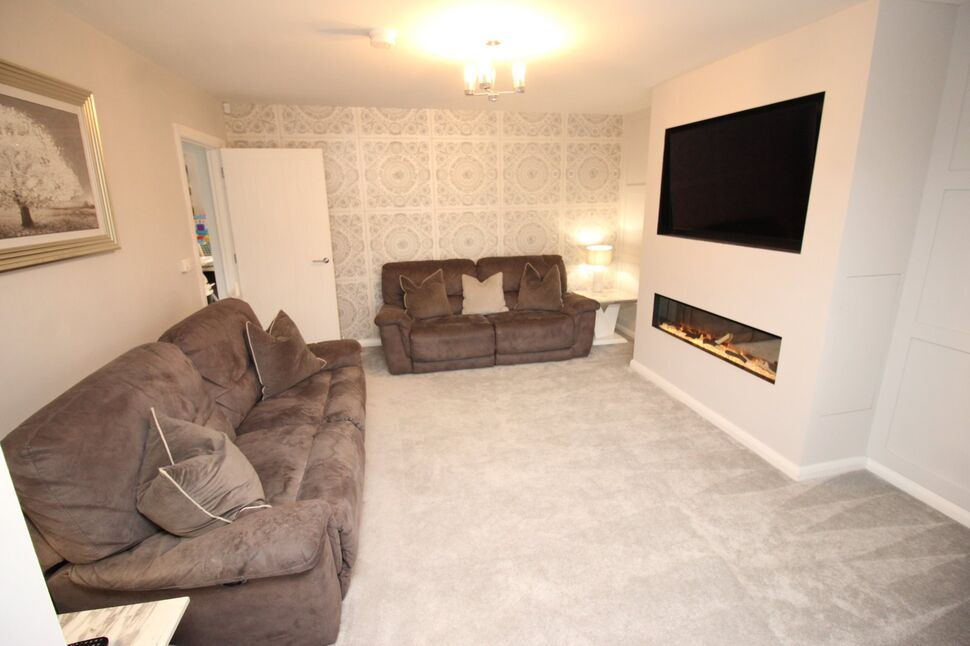 4 bedroom Detached House for sale, Ayrshire Manor, Lisburn, BT28 £244,950