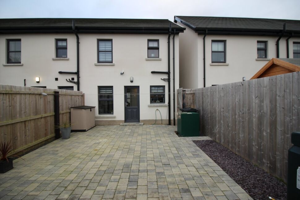 3 bedroom End Terrace House for sale, Balmoral Lane, Lisburn, BT27 £