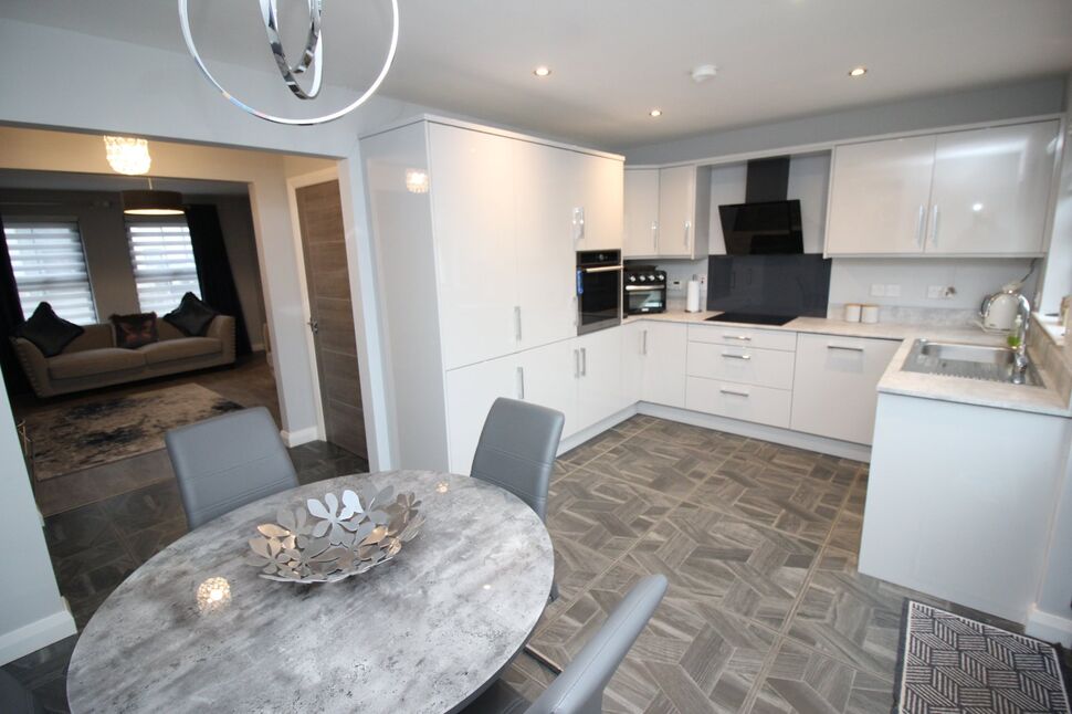 3 bedroom End Terrace House for sale, Balmoral Lane, Lisburn, BT27 £