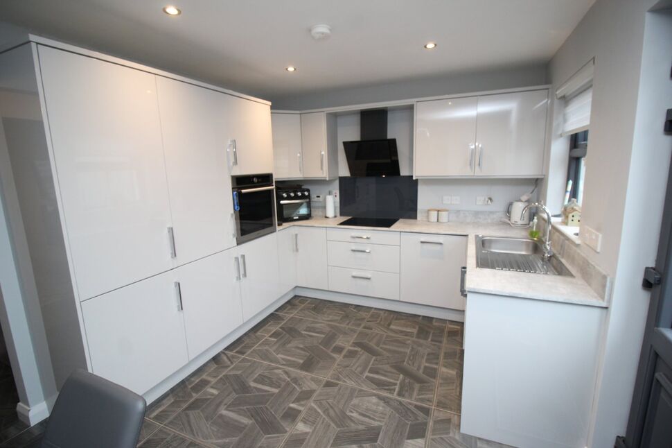 3 bedroom End Terrace House for sale, Balmoral Lane, Lisburn, BT27 £