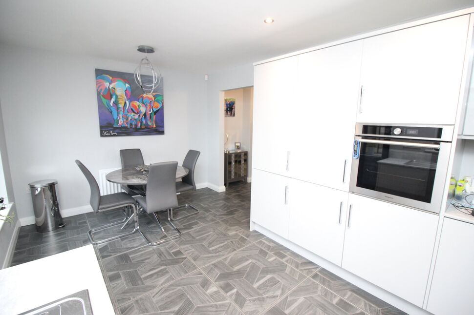 3 bedroom End Terrace House for sale, Balmoral Lane, Lisburn, BT27 £