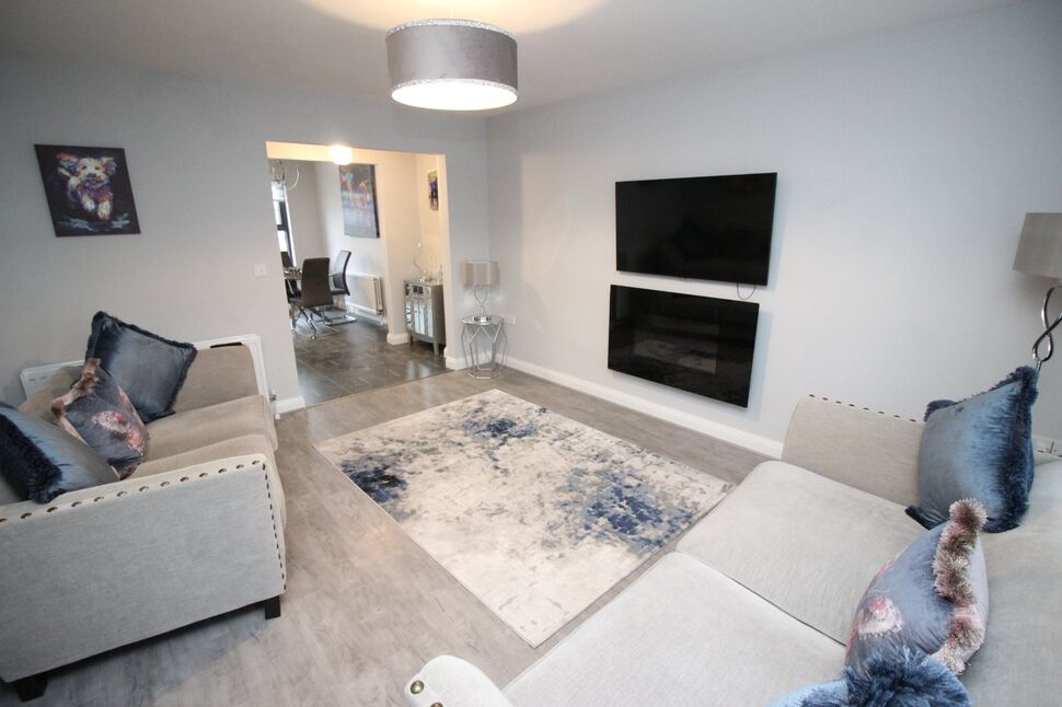 3 bedroom End Terrace House for sale, Balmoral Lane, Lisburn, BT27 £