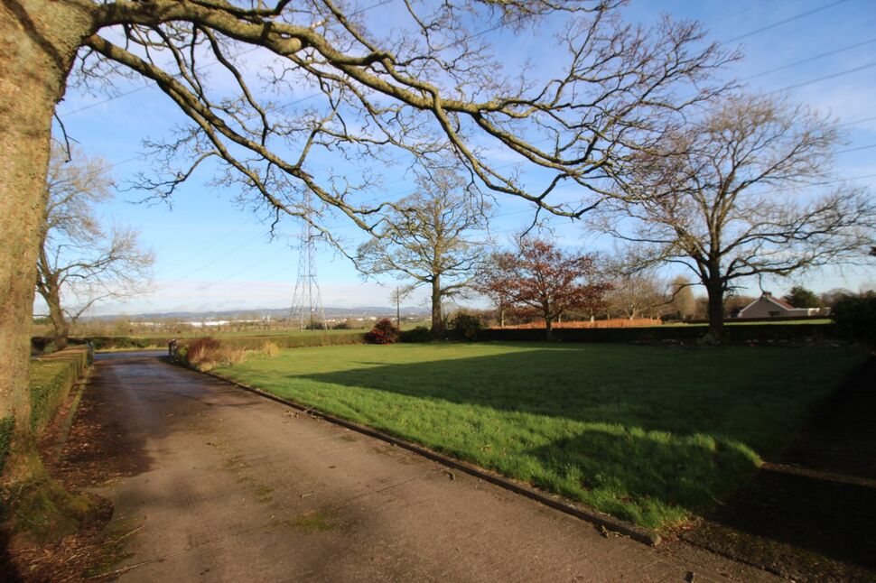 4 bedroom Detached Bungalow for sale, Blaris Road, Lisburn, BT27 £179,950