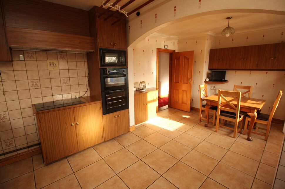 4 bedroom Detached Bungalow for sale, Blaris Road, Lisburn, BT27 £179,950