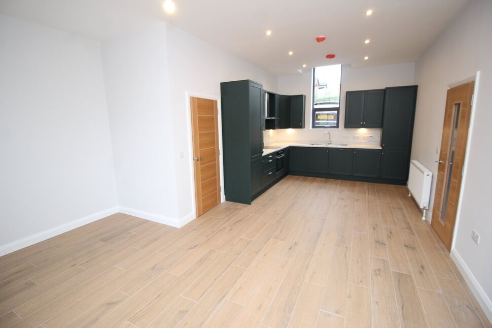 2 bedroom Flat for sale, Fairfields Mews, Lisburn, BT28 £179,950