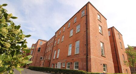 Lady Ishbel Boulevard, 2 bedroom  Flat to rent, £1,300 pcm