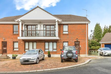 2 bedroom  Flat for sale