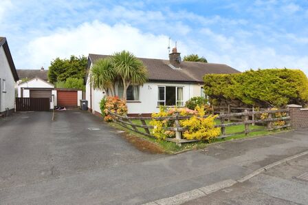 2 bedroom Semi Detached Bungalow for sale
