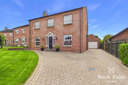 3 bedroom Detached House for sale