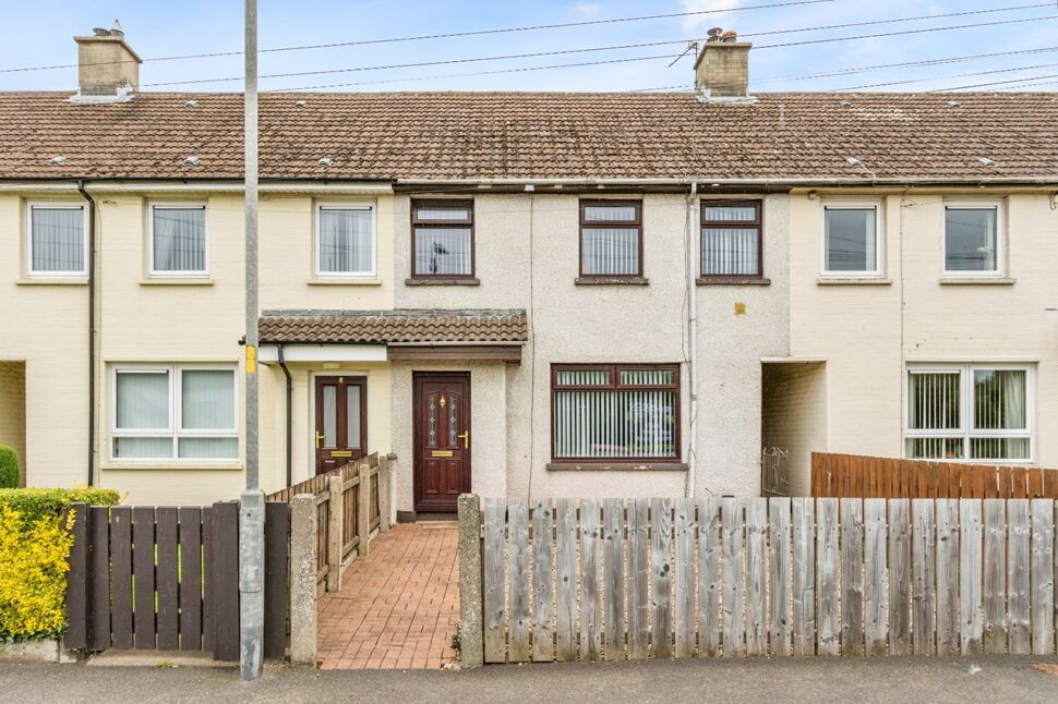 3 bedroom Mid Terrace House for sale
