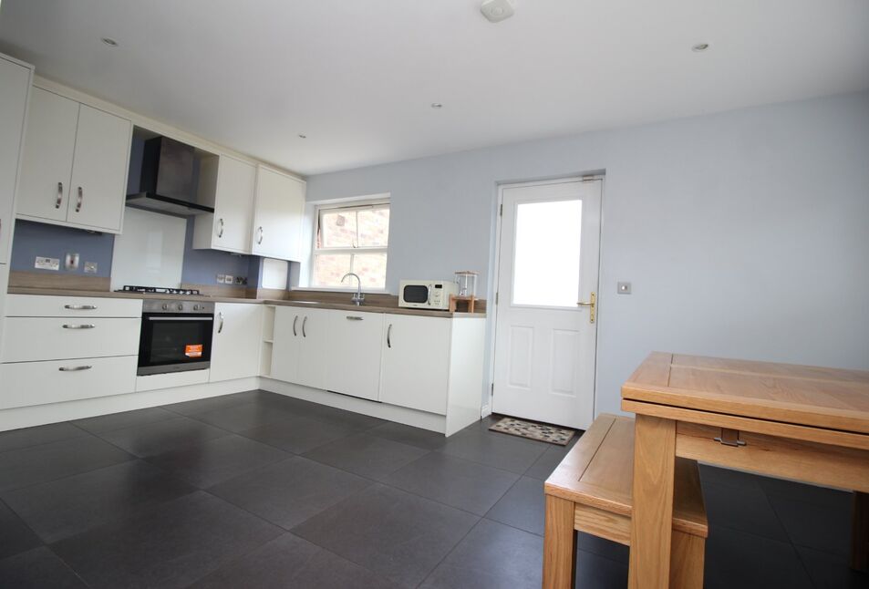 Kitchen / Dining