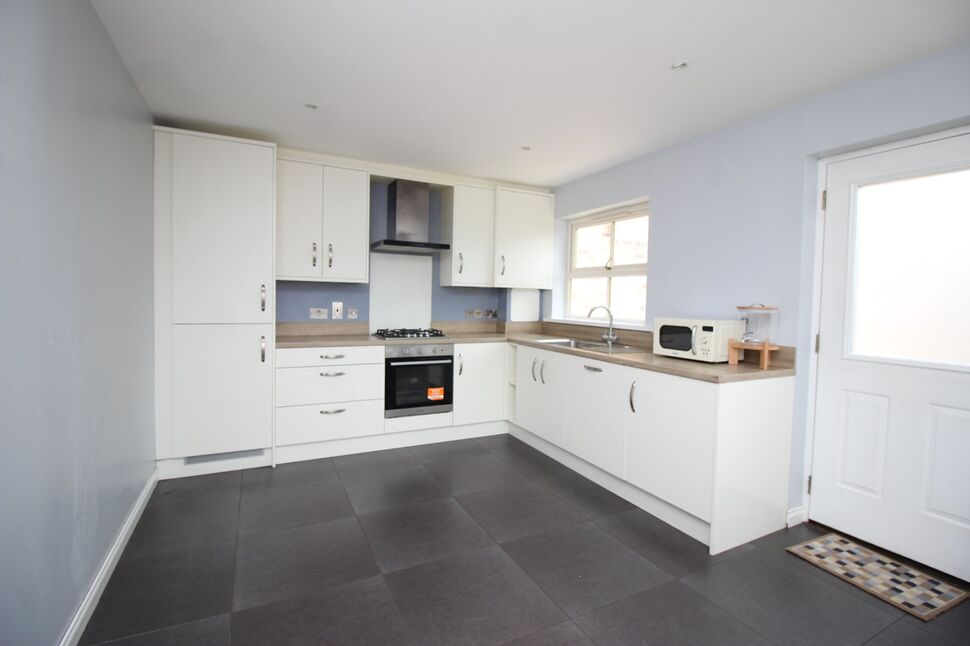 Kitchen / Dining