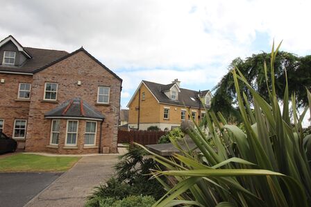 3 bedroom End Terrace House to rent