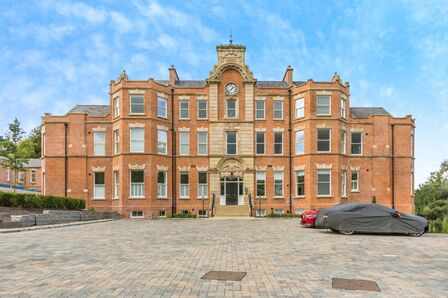 Lady Ishbel Boulevard, 2 bedroom  Flat for sale, £275,000