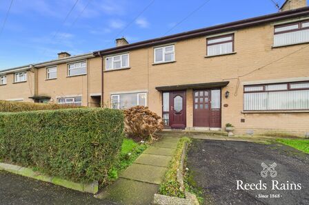 Hart Terrace, 3 bedroom Mid Terrace House for sale, &pound;135,000