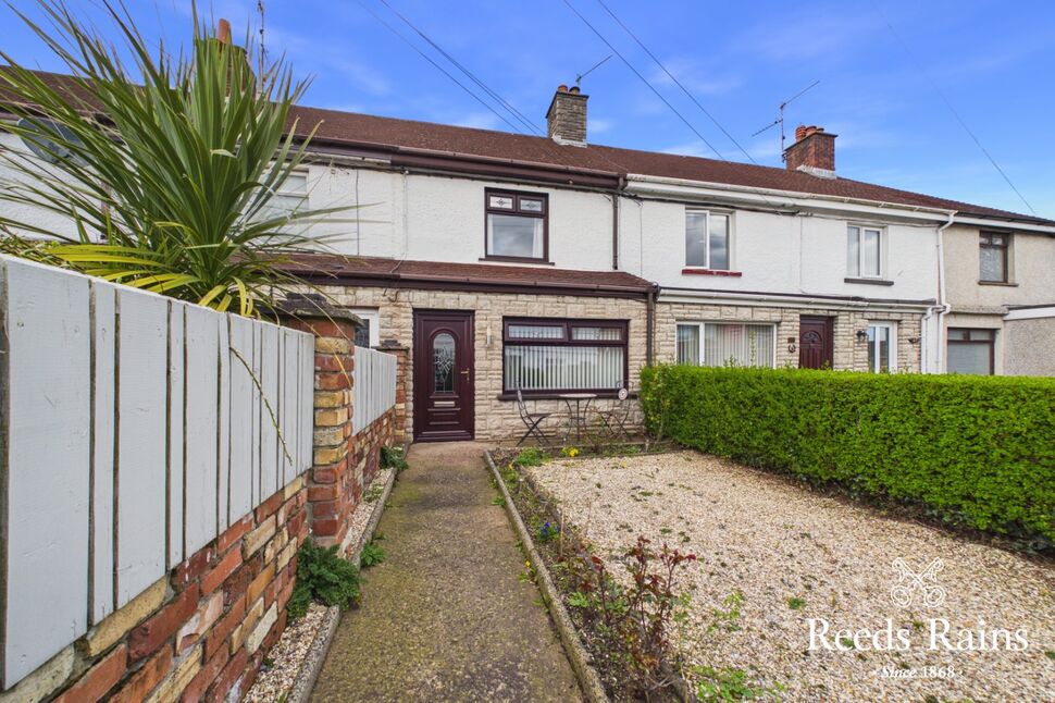 3 bedroom Mid Terrace House for sale