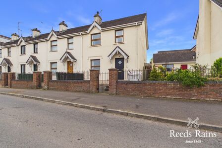 3 bedroom End Terrace House for sale