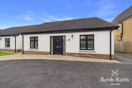2 bedroom Detached Bungalow to rent