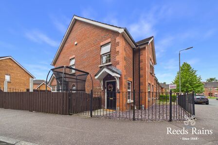 3 bedroom End Terrace House for sale
