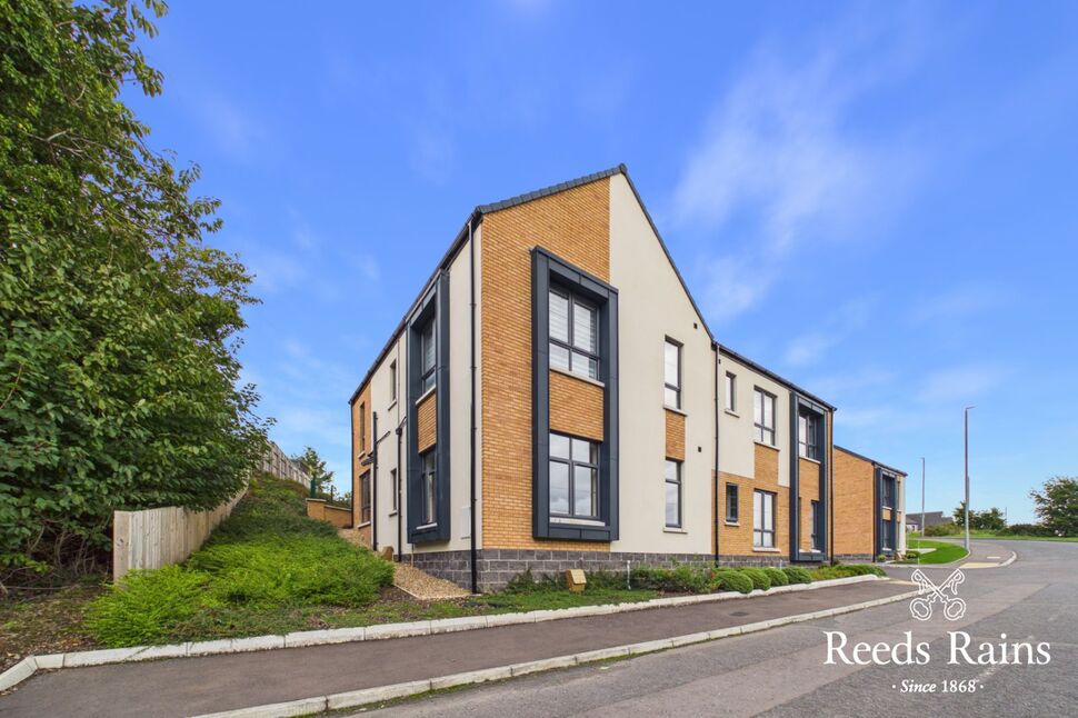 Main image of 2 bedroom Flat for sale, Fairfields Mews, Lisburn, County Antrim, BT28