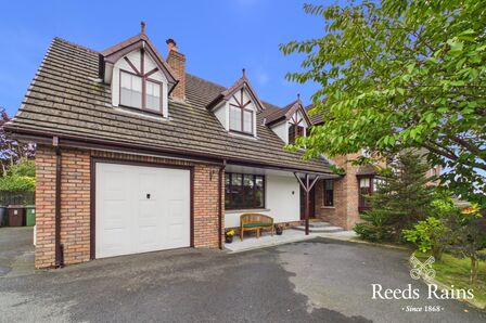Highfields Avenue, 5 bedroom Detached House for sale, &pound;475,000