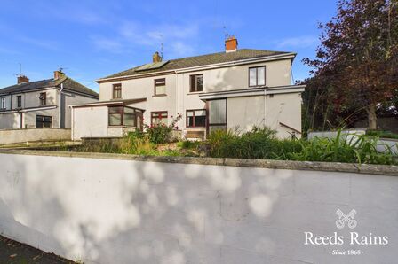 Lisburn Road, 3 bedroom Semi Detached House to rent, &pound;1,200 pcm