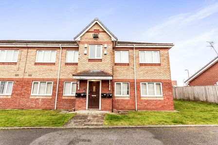Larchtree Mews, 2 bedroom  Flat to rent, £850 pcm