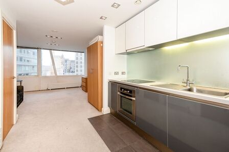 Kenyons Steps,  Flat to rent, £625 pcm