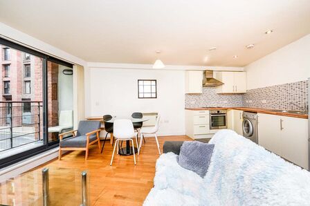 2 bedroom  Flat to rent