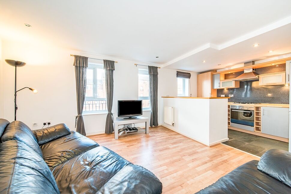 Lounge / Kitchen