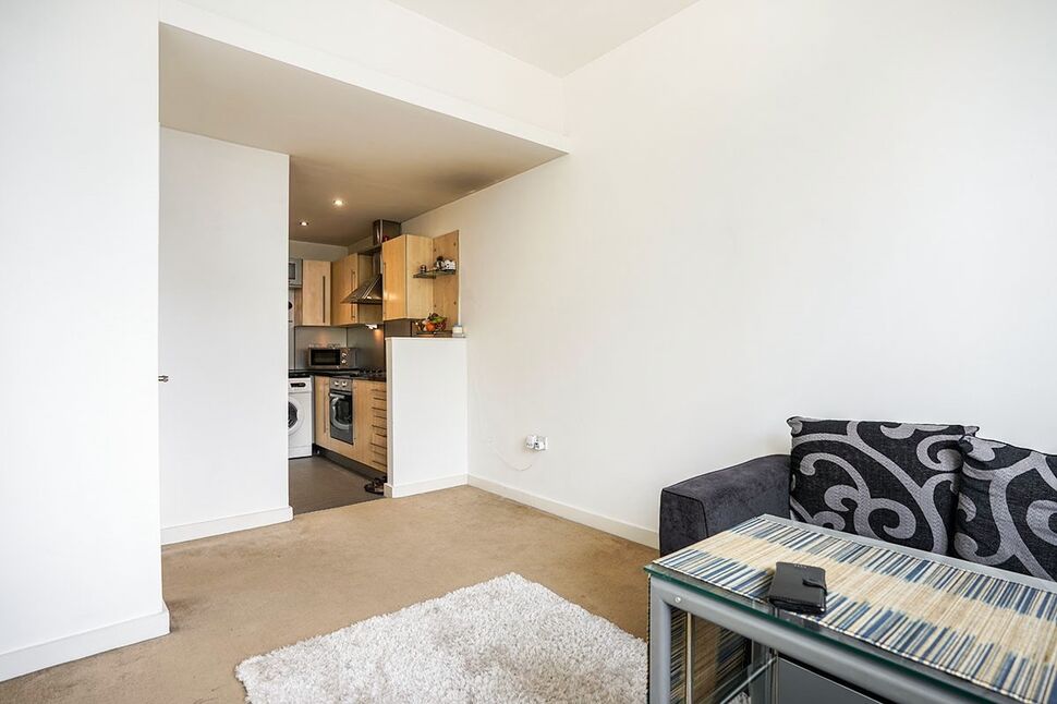 Lounge / Kitchen