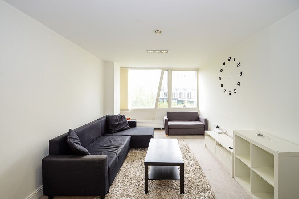 Lounge / Kitchen