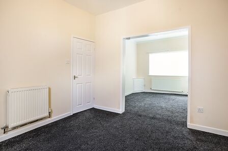 Needham Road, 2 bedroom Mid Terrace House to rent, £900 pcm