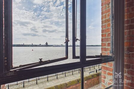 1 bedroom Flat for sale