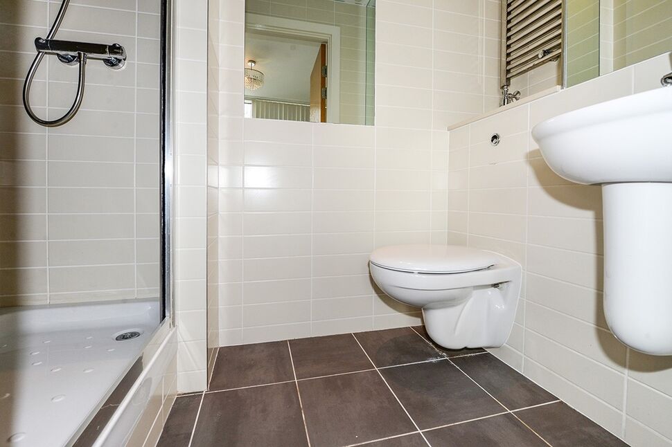 2 bedroom Flat to rent, Strand Street, Liverpool, L1 £1,300 pcm