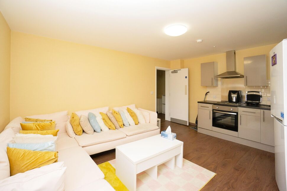 Main image of 3 bedroom Flat to rent, Trinity Road, Bootle, Merseyside, L20