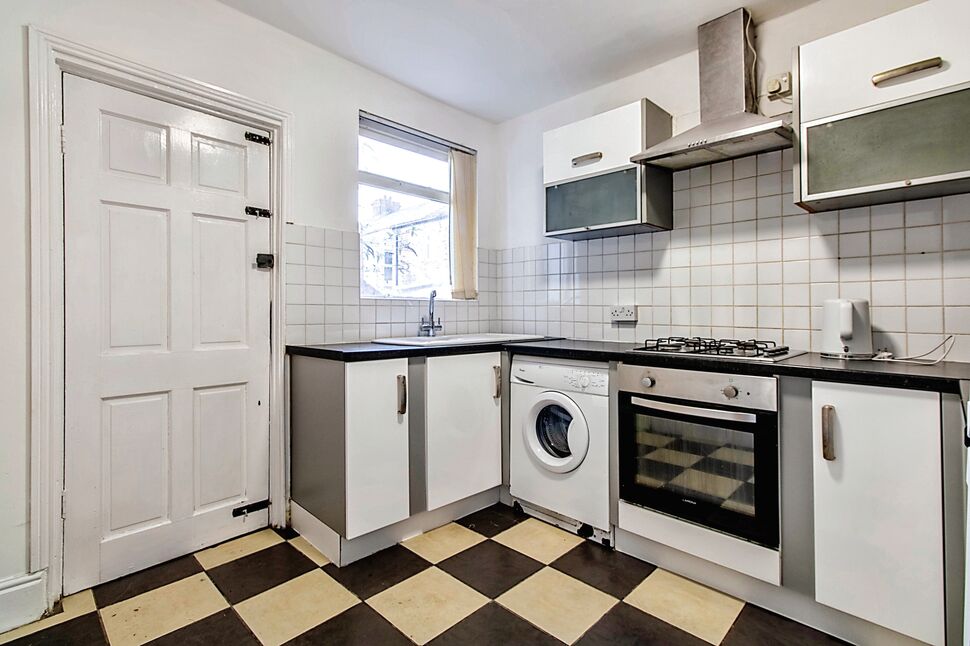 3 bedroom End Terrace House to rent, Edinburgh Road, Kensington, L7 £